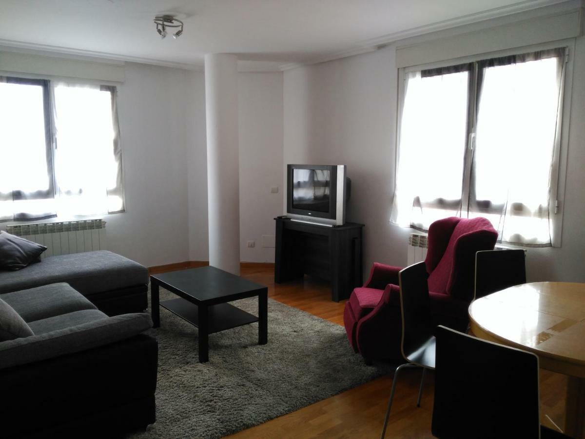 Vivienda Briviesca La Vega Apartment ภายนอก รูปภาพ